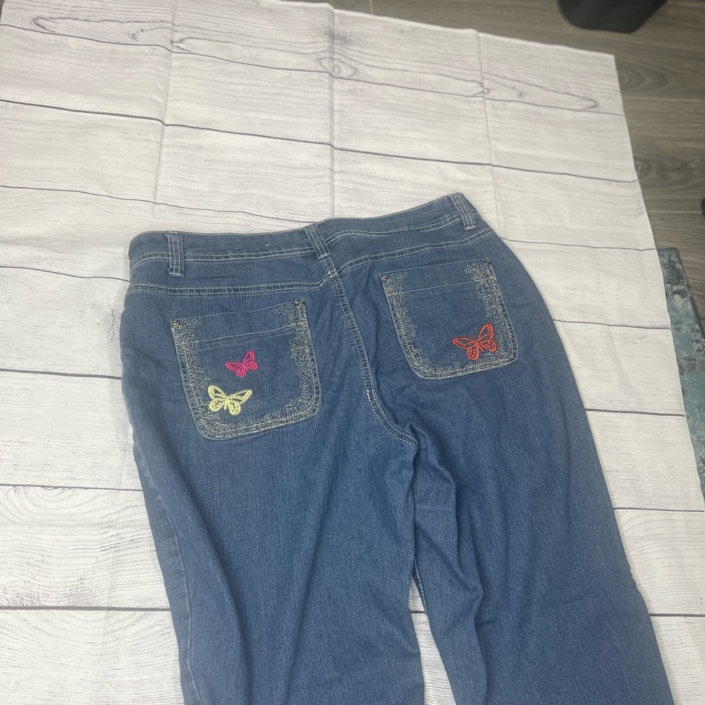 Capris - Picture 2 of 2